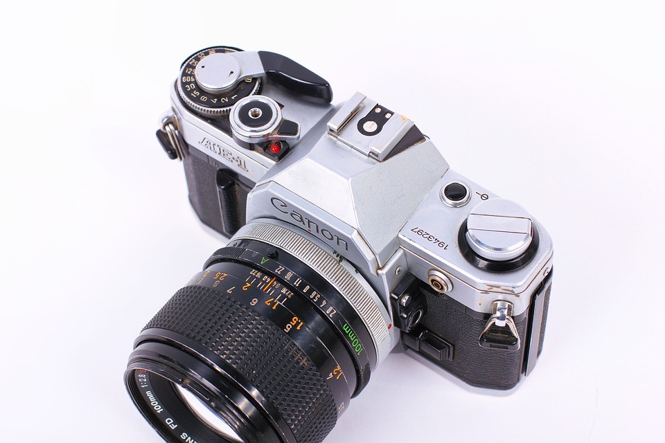 Exploring the Top Features of the Canon AE-1 Camera